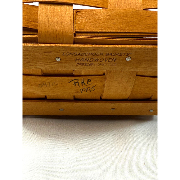 1995 Longaberger Small Key Basket Vintage USA 7"L x 5"W x 3.5"H - Picture 3 of 3